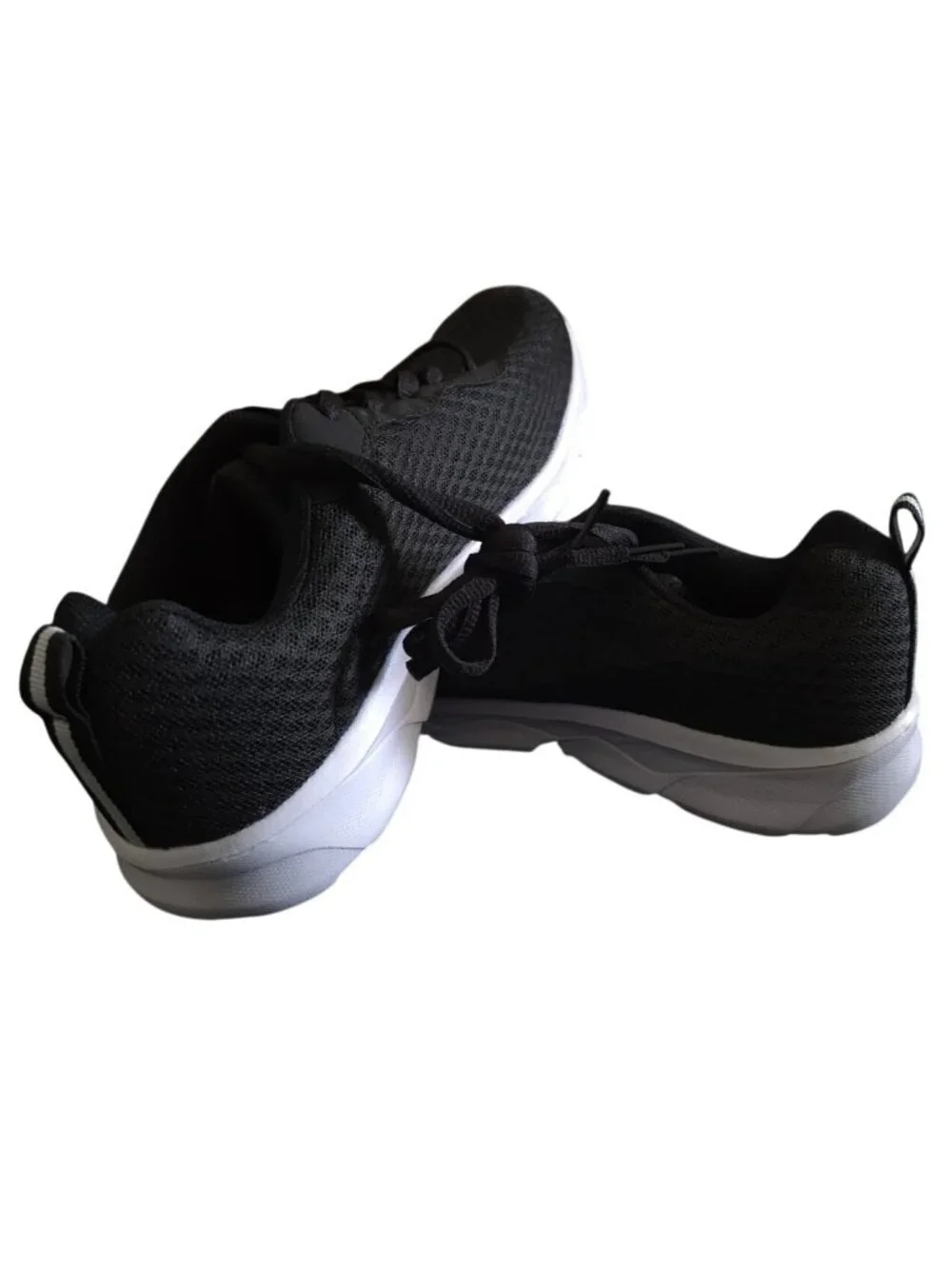 Mens Black Running Shoes Size 41 Lightweight Breathable Mesh Sneakers